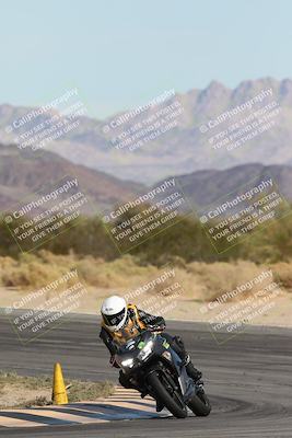 media/Nov-16-2025-Race Pace (Sun) [[8c5fa54630]]/Non Verified Riders (1st 20 Minutes)/2-Turn 10 (1010am)/